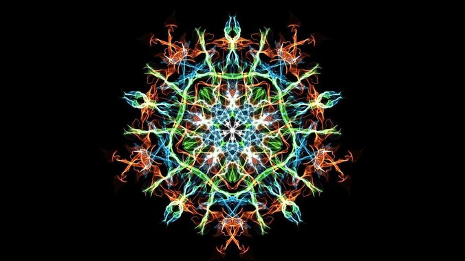 请问照片里这个人是谁呀？